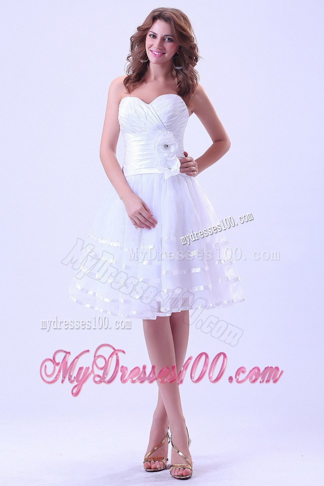 Sweetheart Knee-length Short White Summer Party Dress With Ruched