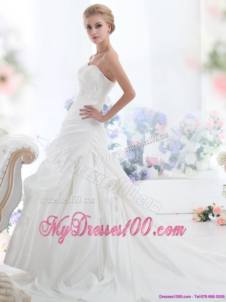 2016 Classical Strapless Wedding Dress with Lace and Ruching