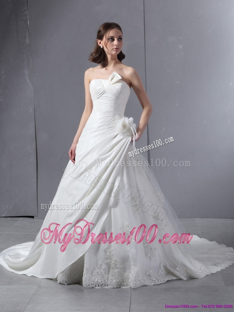 2016 Elegant Strapless Wedding Dress with Hand Made Flowers and Ruching