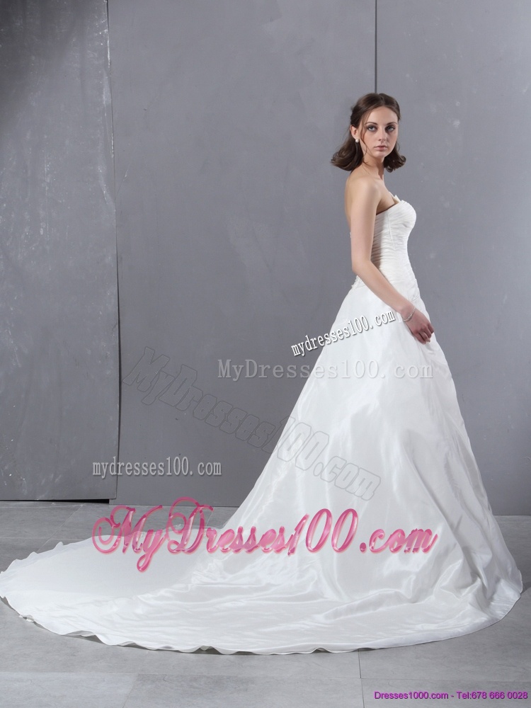 2016 Elegant Strapless Wedding Dress with Hand Made Flowers and Ruching