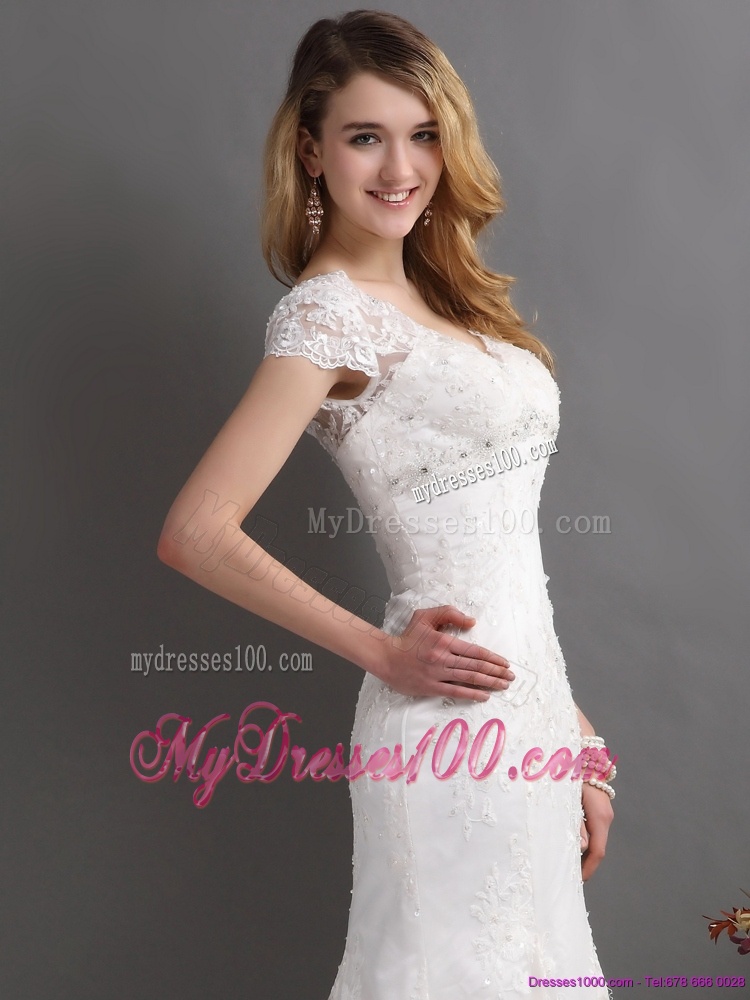 2016 Luxurious Bateau Wedding Dress with Lace and Beading