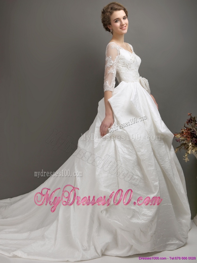 2016 Pretty A Line Wedding Dress with Lace and Bowknot