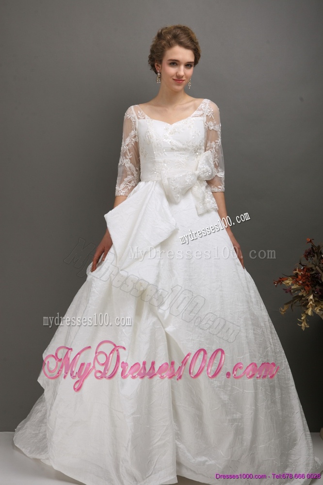 2016 Pretty A Line Wedding Dress with Lace and Bowknot