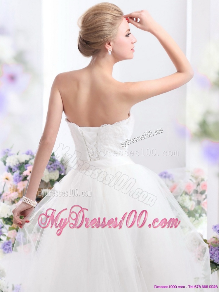 2016 Romantic Sweetheart Wedding Dress with Lace and Sash