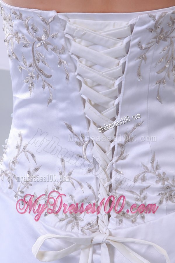 A-Line Sweetheart Embroidery Lace Up Wedding Dress with Brush Train