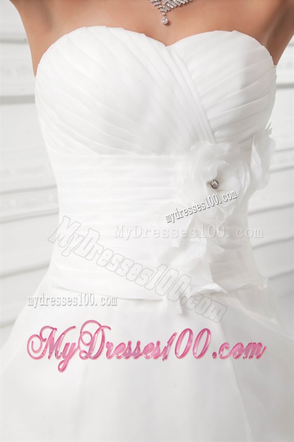 A-line Sweetheart Appliques Pick-ups Chapel Train Wedding Dress
