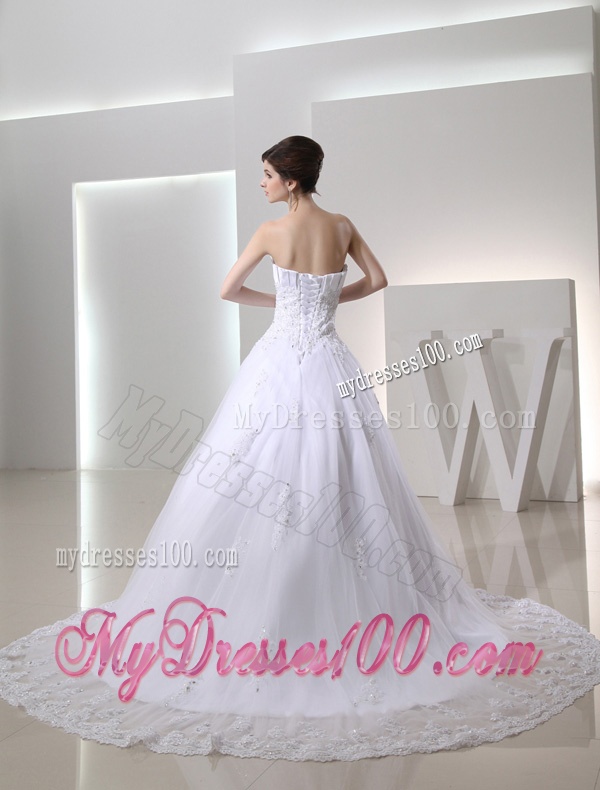 Beautiful Puffy Appliques Ruching Wedding Dress with Chapel Train