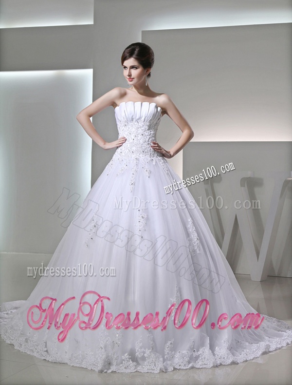 Beautiful Puffy Appliques Ruching Wedding Dress with Chapel Train