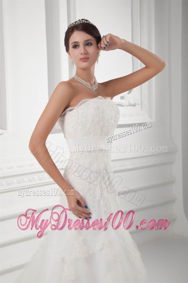 Clasp Handle A-line Strapless Lace Wedding Dress with Chapel Train