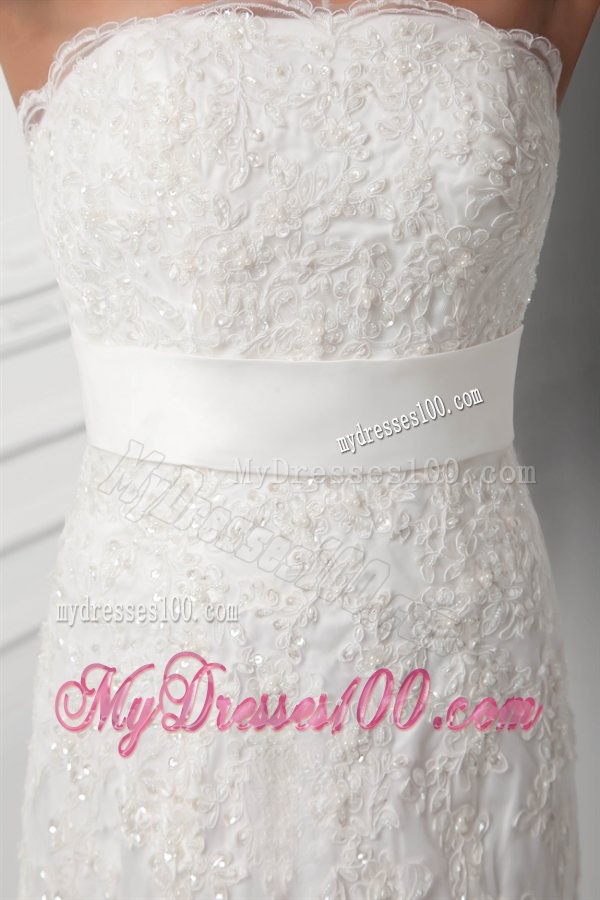Clasp Handle A-line Strapless Lace Wedding Dress with Chapel Train