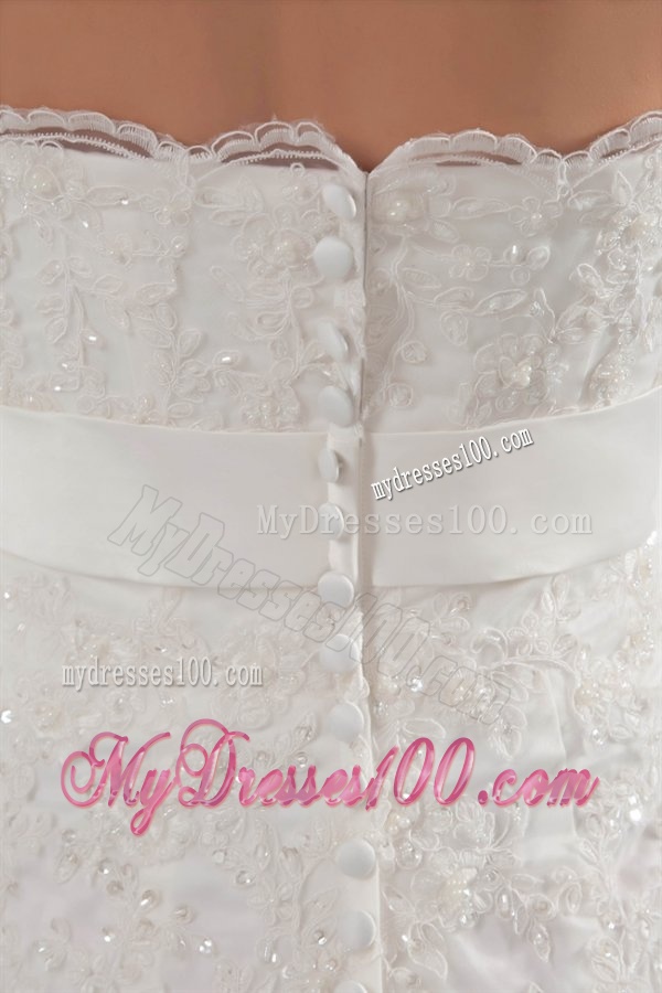 Clasp Handle A-line Strapless Lace Wedding Dress with Chapel Train