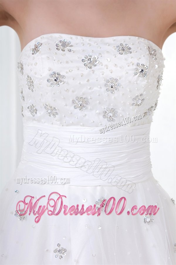 Floor-length Elegant A-line Strapless Wedding Dress with Beading
