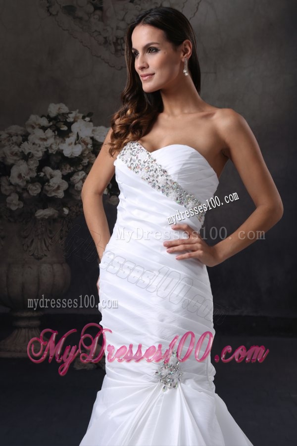Luxurious Mermaid Sweetheart Beading Wedding Dress with Brush Train