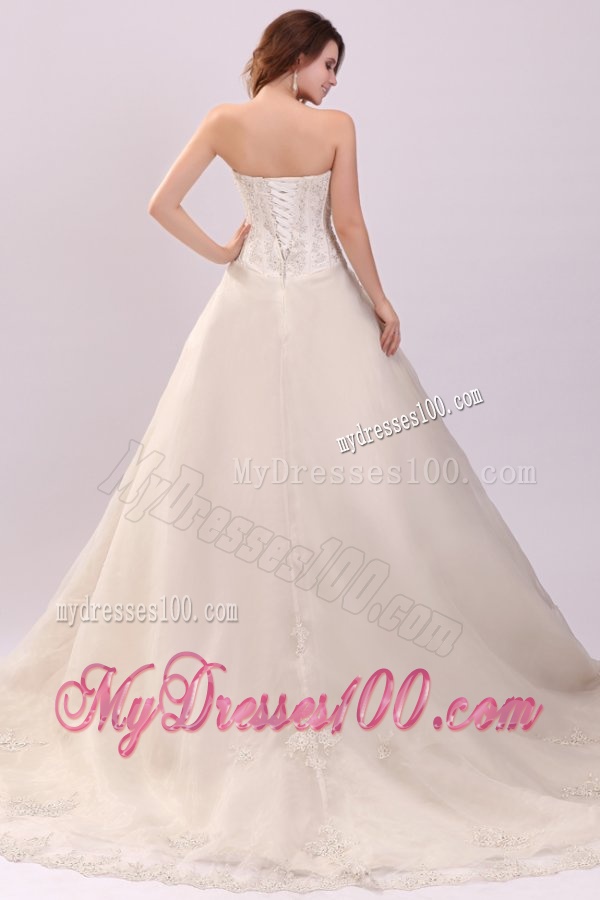 Sweetheart Ball Gown Appliques Decorate Wedding Dress with Train