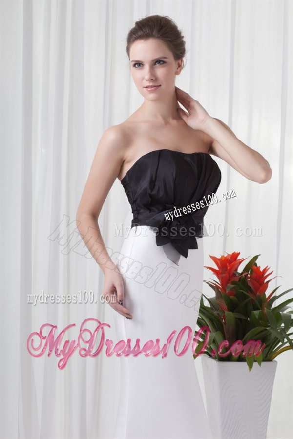 White and Black Column Sweetheart Wedding Dress with Flower