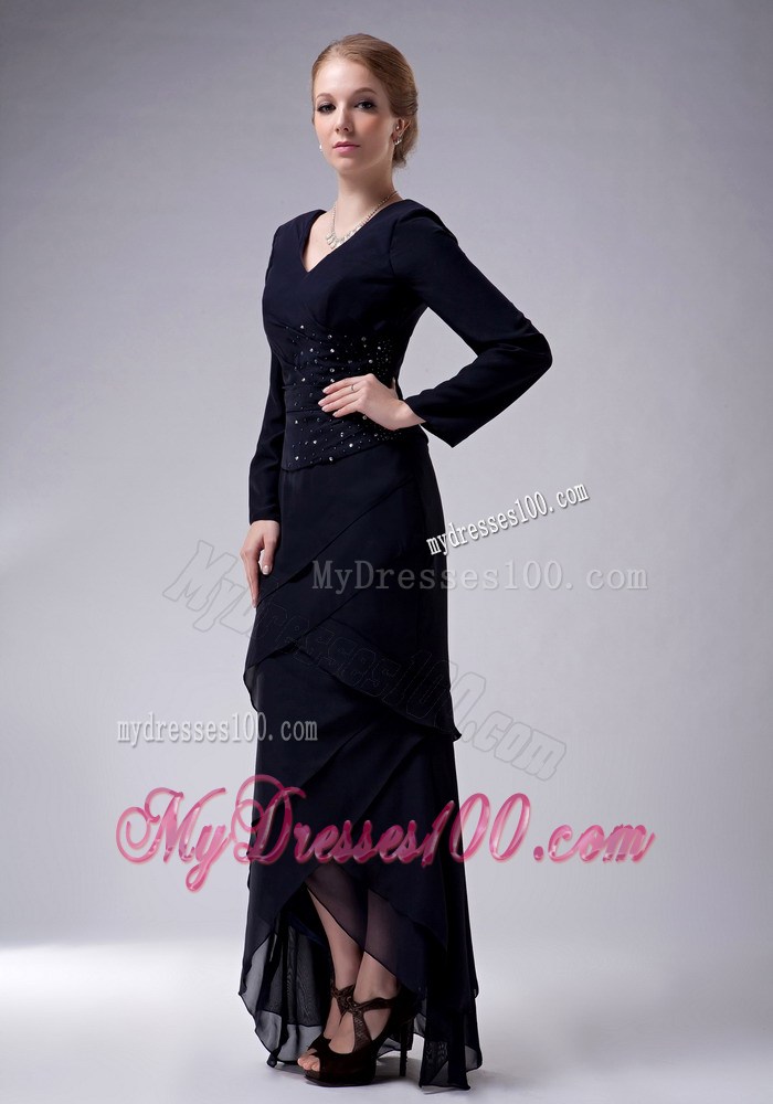 Navy Blue Column V-neck High-low Beading Mother of the Bride Dress