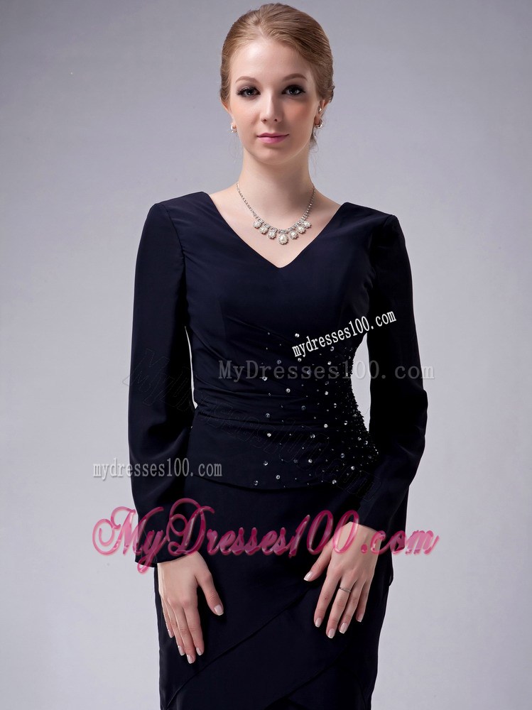Navy Blue Column V-neck High-low Beading Mother of the Bride Dress