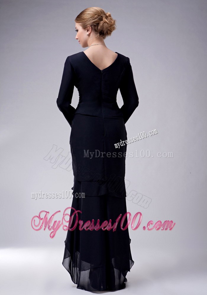 Navy Blue Column V-neck High-low Beading Mother of the Bride Dress