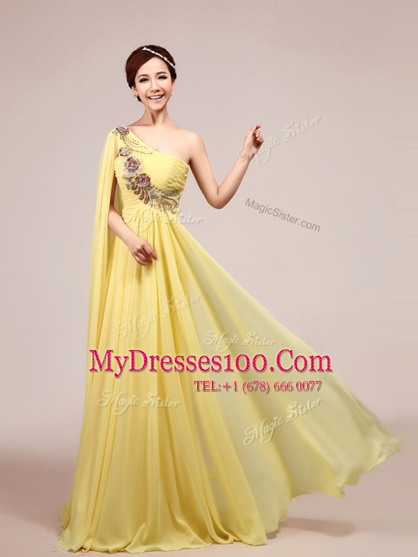 Elegant Chiffon One Shoulder Sleeveless Sweep Train Zipper Appliques and Ruching Mother Of The Bride Dress in Light Yellow