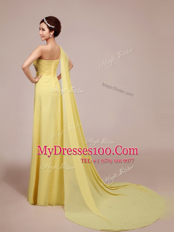 Elegant Chiffon One Shoulder Sleeveless Sweep Train Zipper Appliques and Ruching Mother Of The Bride Dress in Light Yellow