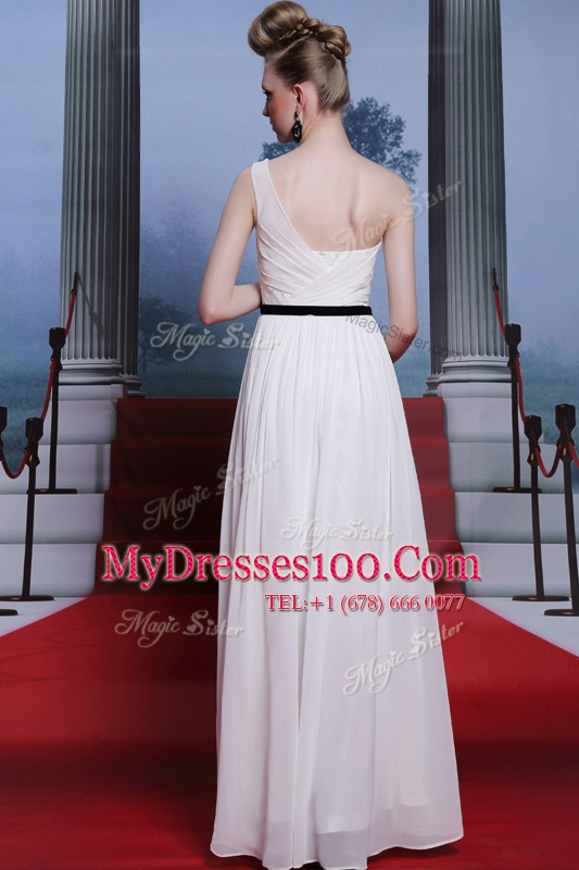 Fitting White Empire Chiffon Sweetheart Sleeveless Ruching and Belt Floor Length Side Zipper Junior Homecoming Dress