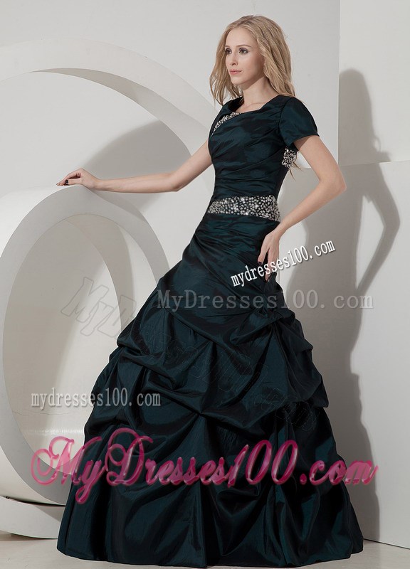 Elegant Navy Blue Scoop Beading Prom Dress with Short Sleeves
