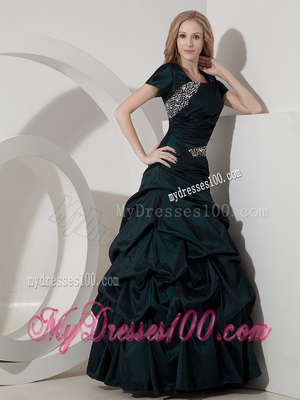 Elegant Navy Blue Scoop Beading Prom Dress with Short Sleeves