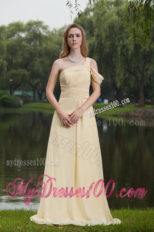 One Shoulder Light Yellow Empire Brush Train Ruche Prom Dress