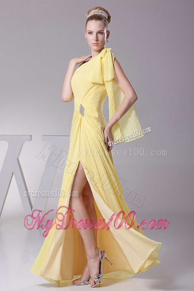 Light Yellow One Shoulder and High Silt For Prom Dress