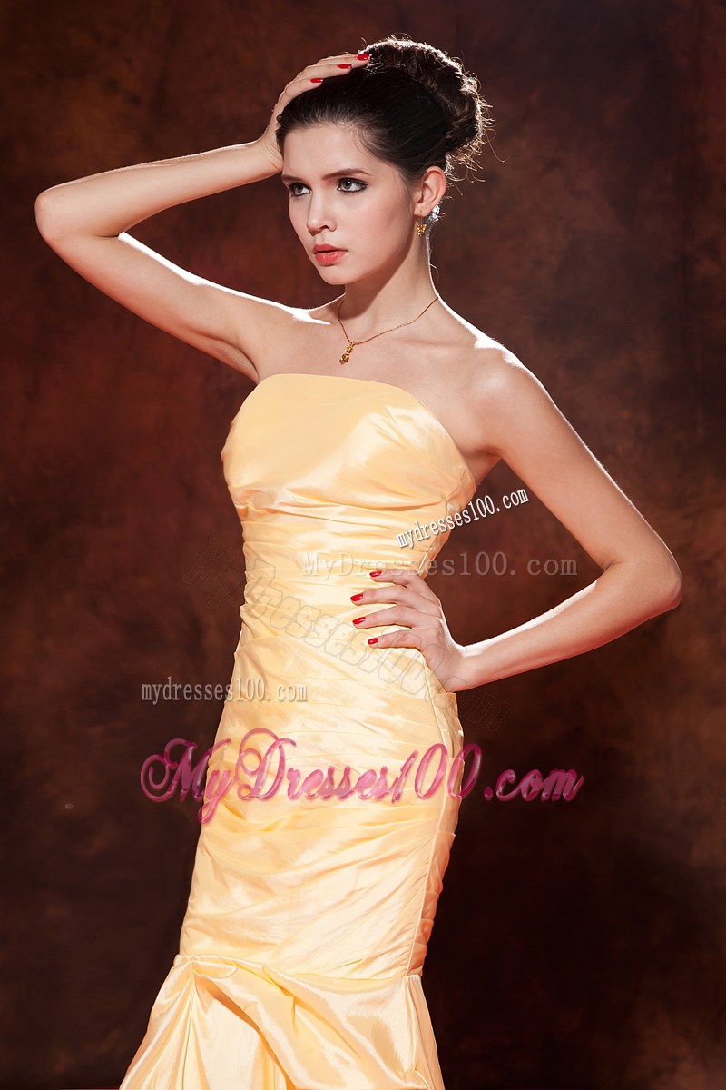 Cheap Gold Mermaid Strapless Floor-length Ruching Prom Dress
