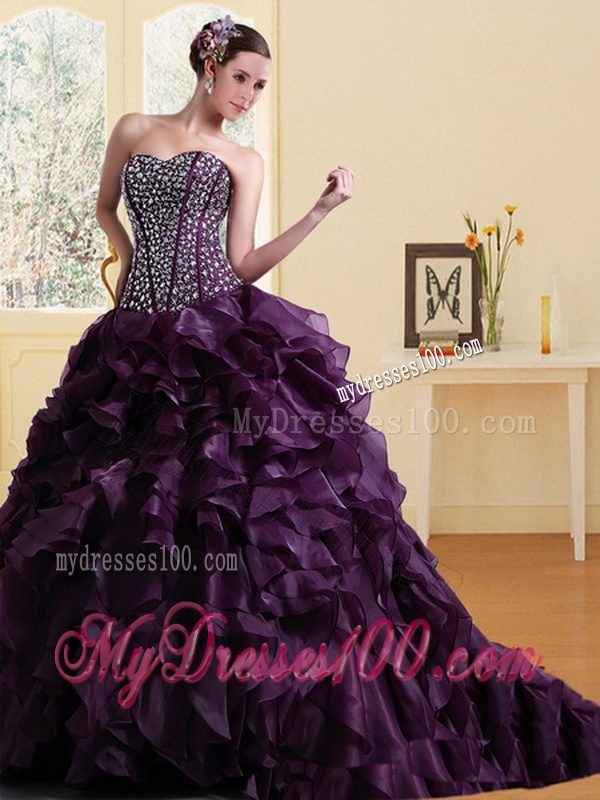 2016 Elegant Sweetheart Burgundy Quinceanera Dress with Ruffles and Beading
