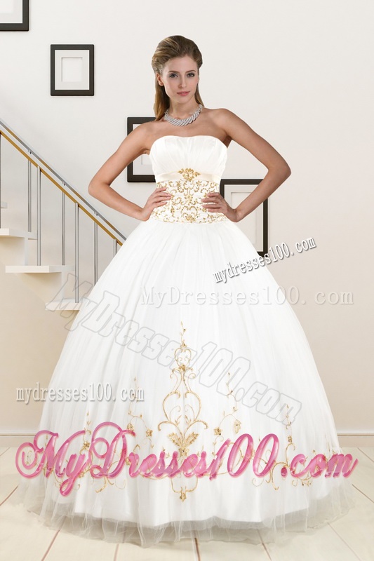 2016 Spring Modest Beading Quinceanera Dresses in White