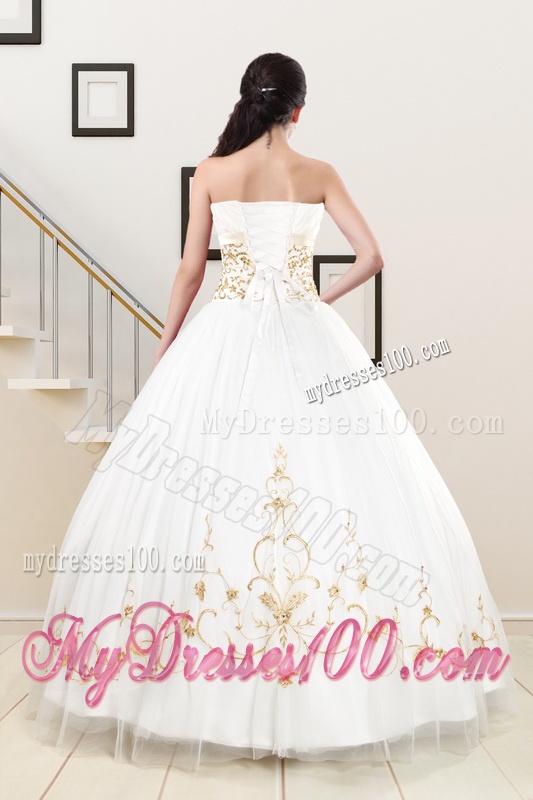 2016 Spring Modest Beading Quinceanera Dresses in White