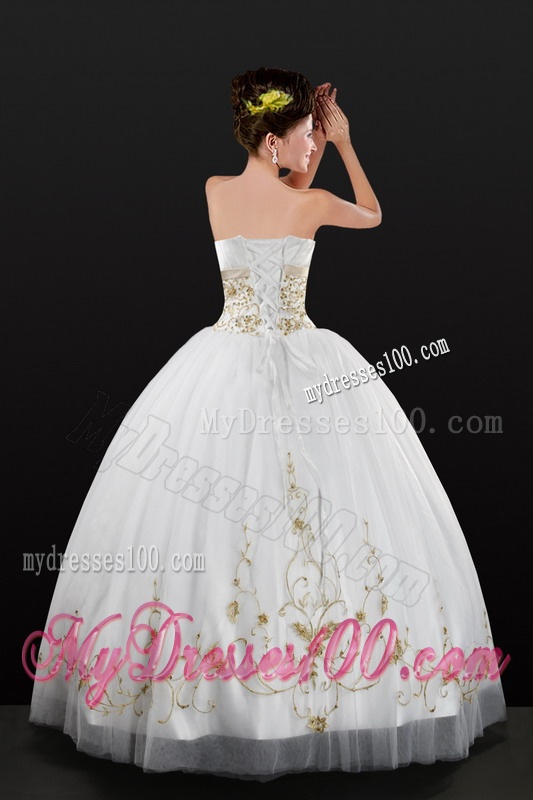 White Strapless 2016 Quinceanera Dress with Beading and Appliques