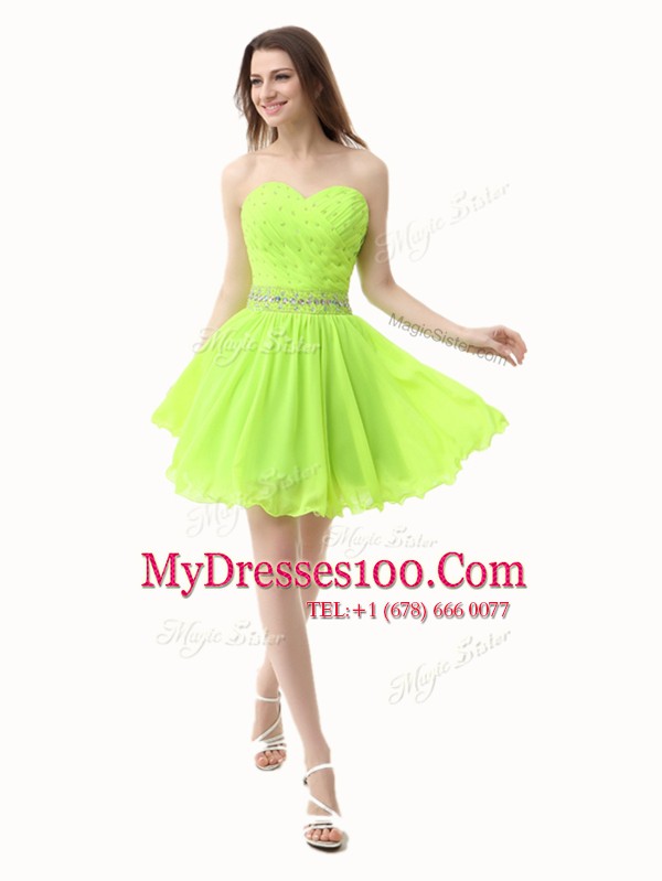 On Sale Green A-line Sweetheart Sleeveless Organza Knee Length Zipper Beading Homecoming Dress