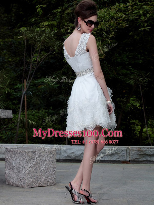 Inexpensive Scoop Mini Length White Cocktail Dresses Organza Sleeveless Beading and Belt