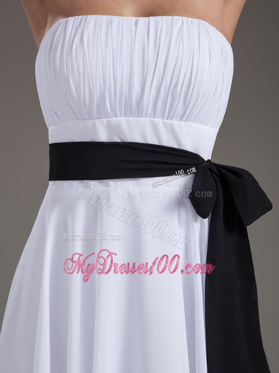 White Empire Strapless Knee-length Prom Dress with Black Sash