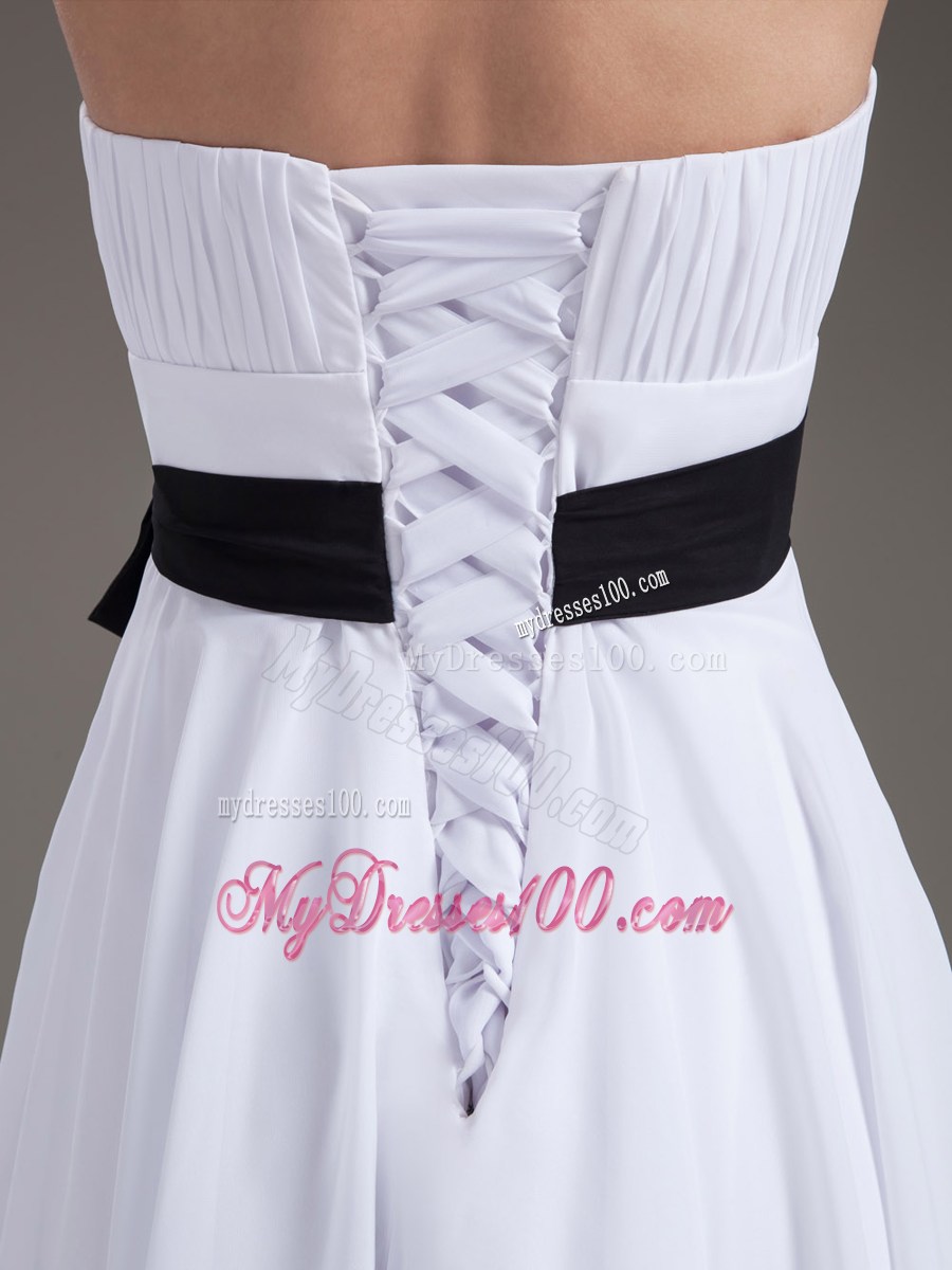 White Empire Strapless Knee-length Prom Dress with Black Sash