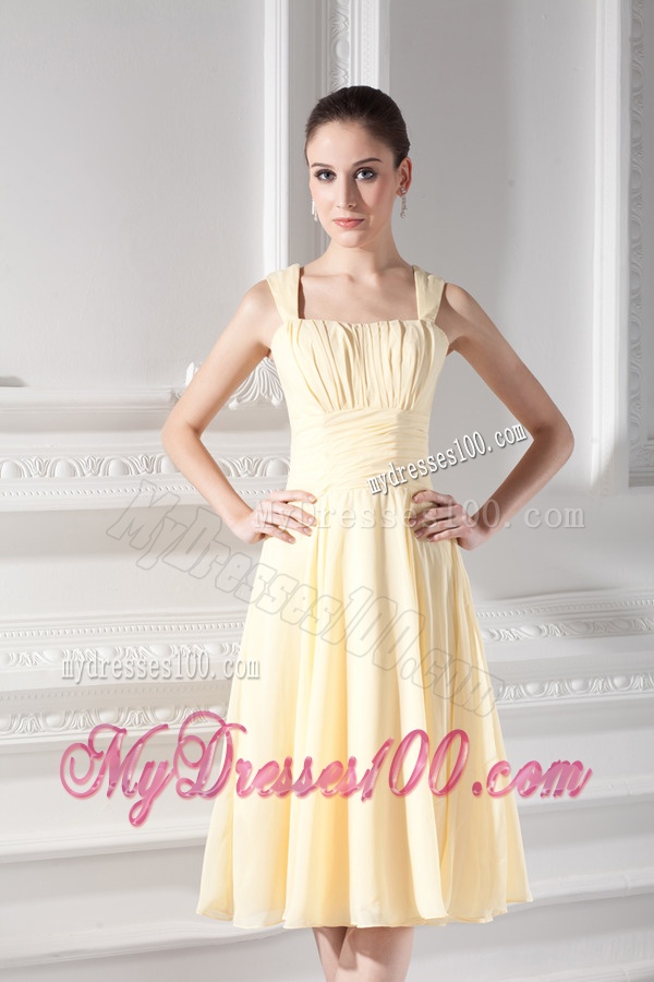 Empire Light Yellow Knee-length Short Evening Dress with Ruching