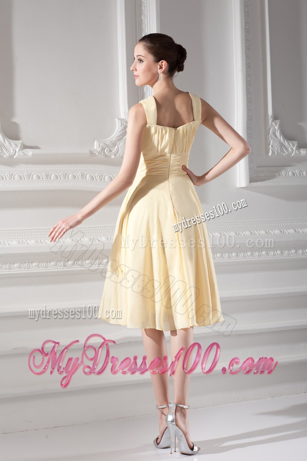 Empire Light Yellow Knee-length Short Evening Dress with Ruching