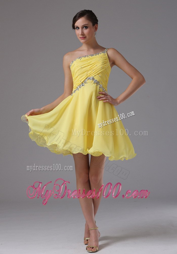 One Shoulder and Ruched Bodice For Yellow Prom Dress with Beading
