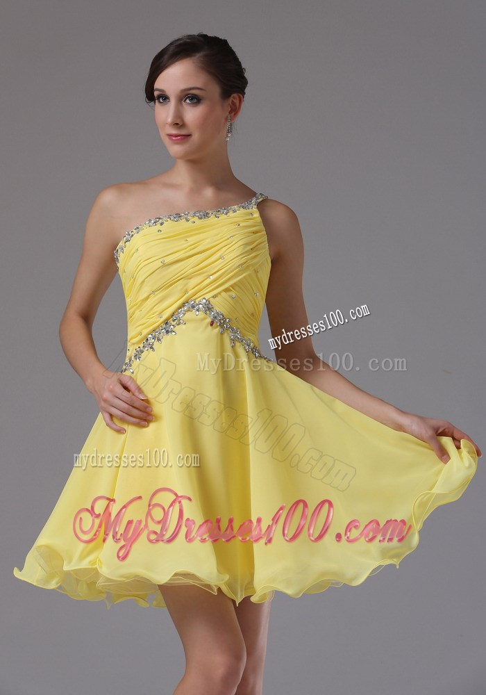 One Shoulder and Ruched Bodice For Yellow Prom Dress with Beading