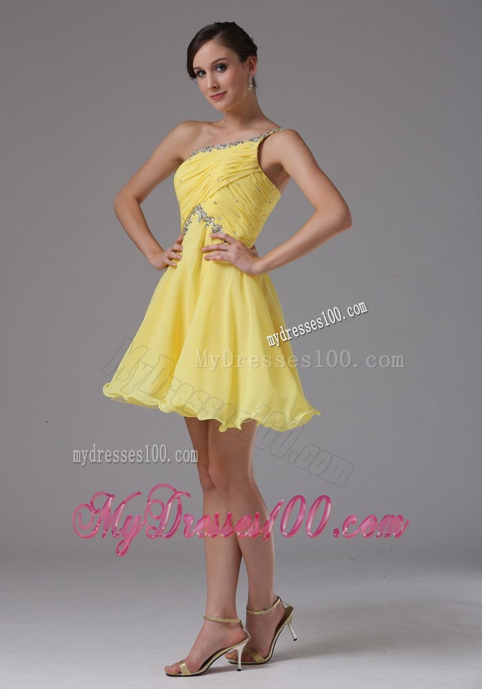 One Shoulder and Ruched Bodice For Yellow Prom Dress with Beading