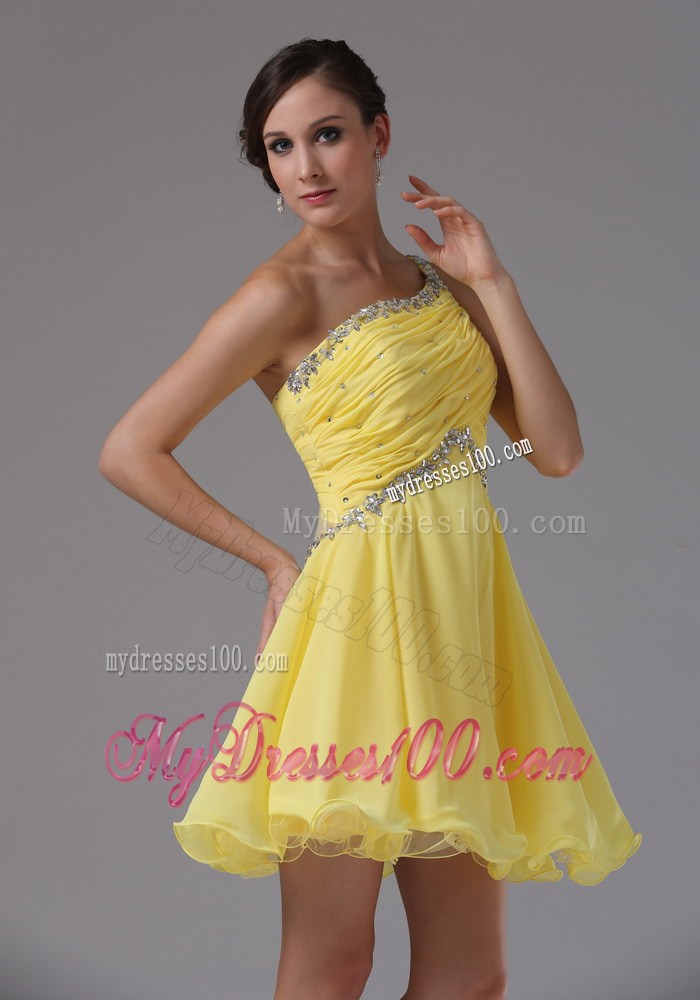 One Shoulder and Ruched Bodice For Yellow Prom Dress with Beading