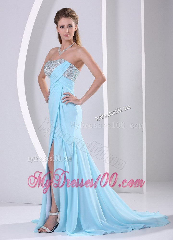 Hot Sale Brush Train Beaded Chiffon Prom Dresses in Aqua Blue
