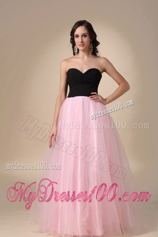 Sweetheart A-line Organza Floor-length Prom Dress in Black and Light Pink