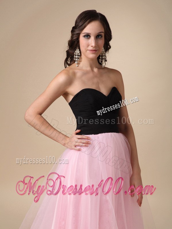 Sweetheart A-line Organza Floor-length Prom Dress in Black and Light Pink