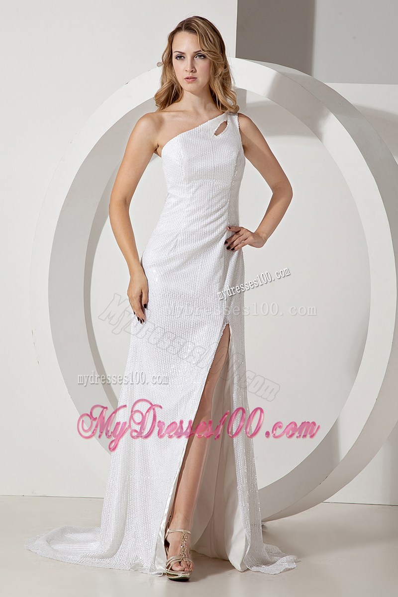 One Shoulder and High Slit Accent White Prom Gown with Brush Train