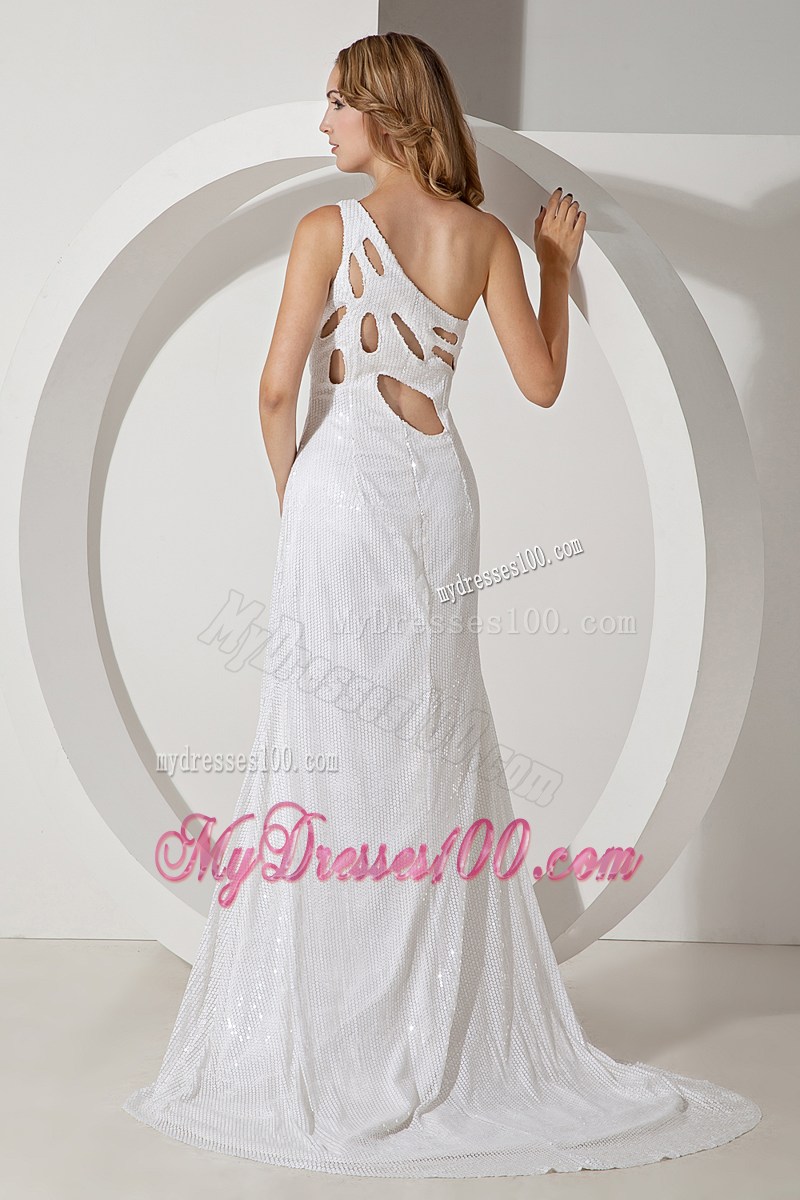 One Shoulder and High Slit Accent White Prom Gown with Brush Train