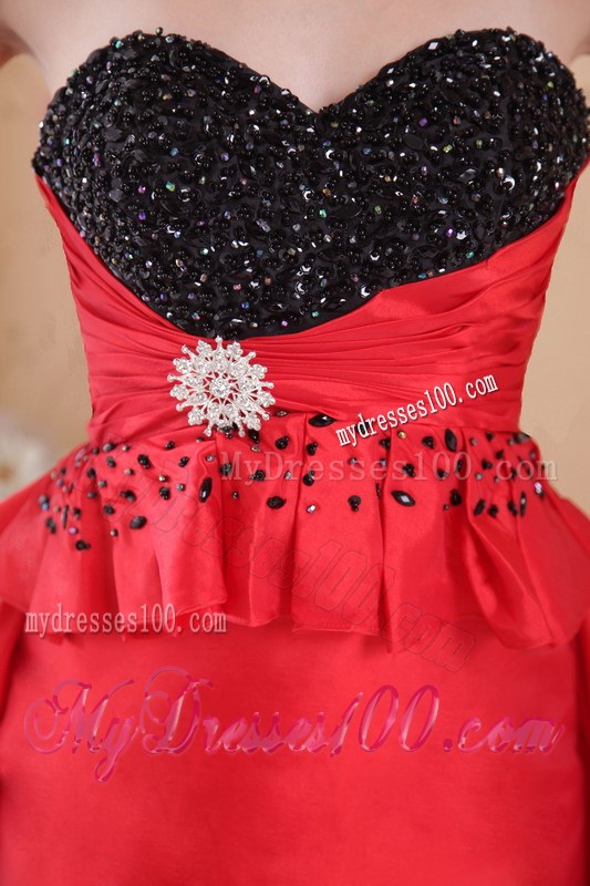 Red and Black Sweetheart Beaded Sheath For High-Low Prom Gown Dress